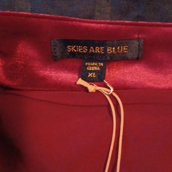 💙🐾Deep cherry velvet mini skirt with a slit - Picture 6 of 14